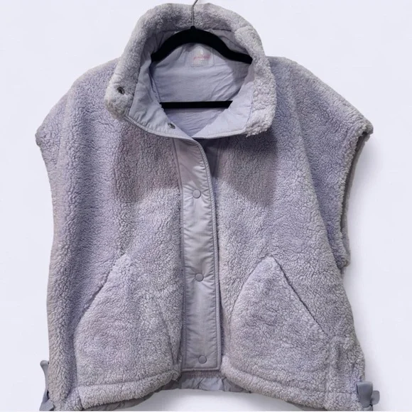 NWOT FREE PEOPLE Scout It Out Fleece Vest - Picture 3 of 8